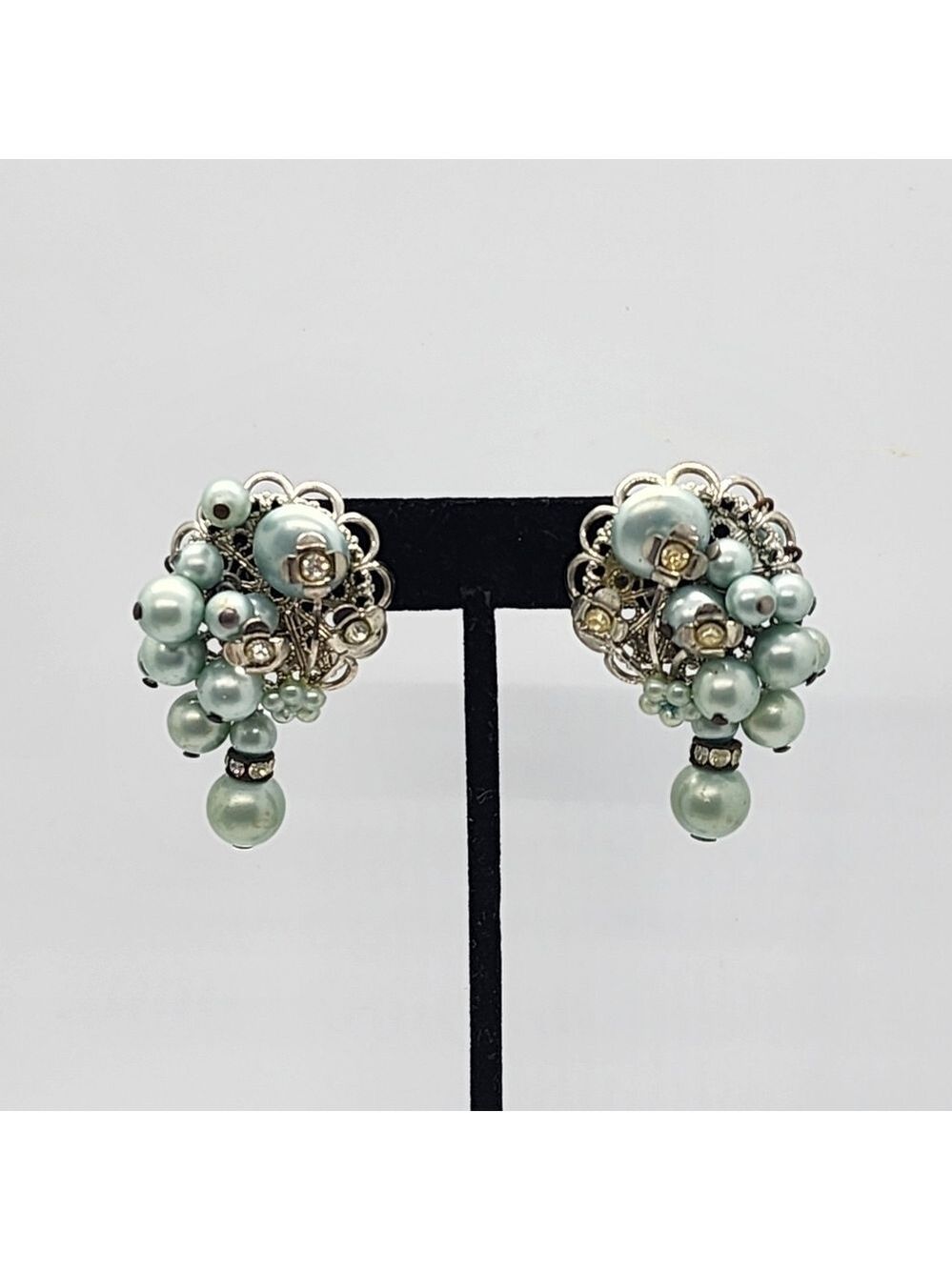 Vintage clip-on Earrings baby blue silver filigree dangle faux pearl floral